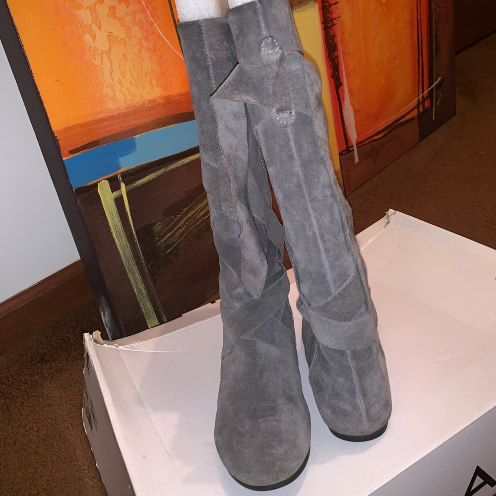 Gray Suede Boots - image 2